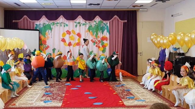 Золотая осень в Д/с "Каусар".Танец "Овощей" 10.11.2017г. смотреть онлайн