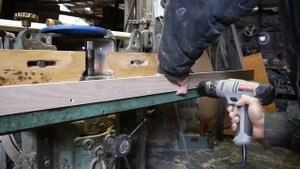 Изготовление деревяного карниза