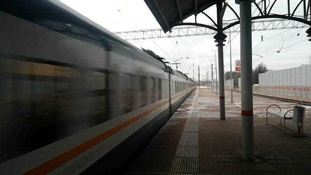 ЭП2Д-0016 ЦППК Владимир Старостенко Перекраска Наше Подмосковье На станции Мещерская (Сколково) смотреть онлайн