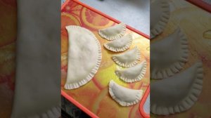 Чебуреки и пельмени из готового покупного теста