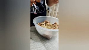 шашлык в шашлычнице