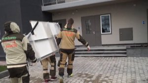 ЗАНЕСУТ ЛИ ГРУЗЧИКИ ТЯЖЁЛУЮ СТОЛЕШНИЦУ ПЕШКОМ НА 17 ЭТАЖ!?