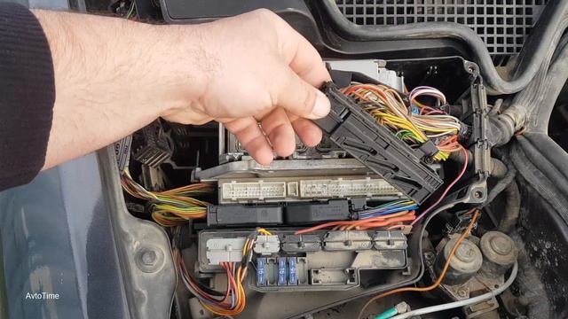 Разборка Электронного Блока Управления ЭБУ Мерседеса w210 смотреть онлайн