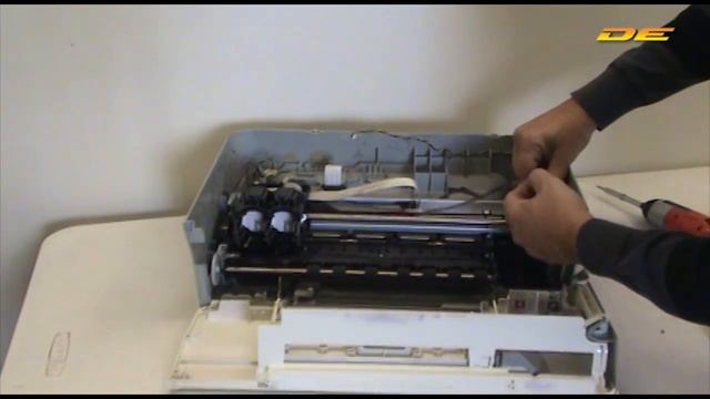 Desmontar HP Deskjet F4280 смотреть онлайн