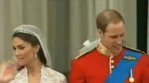 Принц Уильям и Кэйт Миддлтон  долгожданный поцелуй