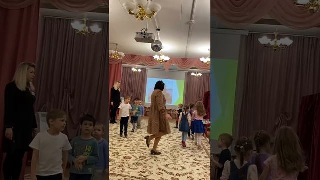 2_5377497787023763930.MOV