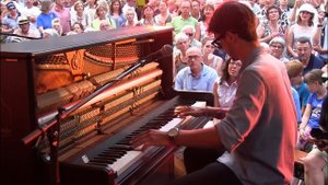 Luca Sestak - Joogie Wazz (Live)