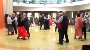 В зале КДЦ ПАО «Уралкалий» звучала музыка, а пары серебряного возраста кружились в нежном вальсе.