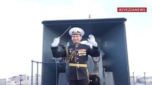 «Сектор Газа» над Невой в исполнении моряков.
