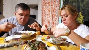 МУКБАНГ // Запечённая рыба с яблоком , сыром.