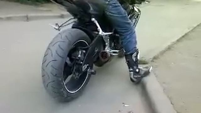 suzuki GSXR 600 смотреть онлайн