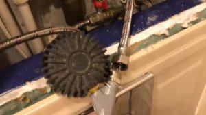 КАК ЗАКАЧАТЬ ВОЗДУХ В СИСТЕМУ ОТОПЛЕНИЯ, ВОДОСНАБЖЕНИЯ ( ОПРЕССОВКА )