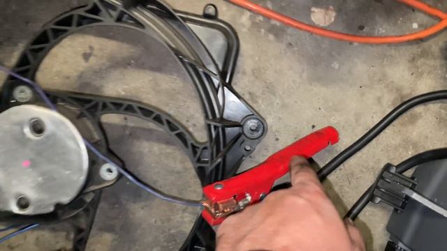 2009 Ford Flex 3.5l Radiator Cooling Fans Fix. Save money and time смотреть онлайн