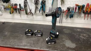 DeWALT ушм с AliExpress. Болгарка УШМ на АКБ с АлиЭкспресс. Стоит ли брать? Без лишних слов...