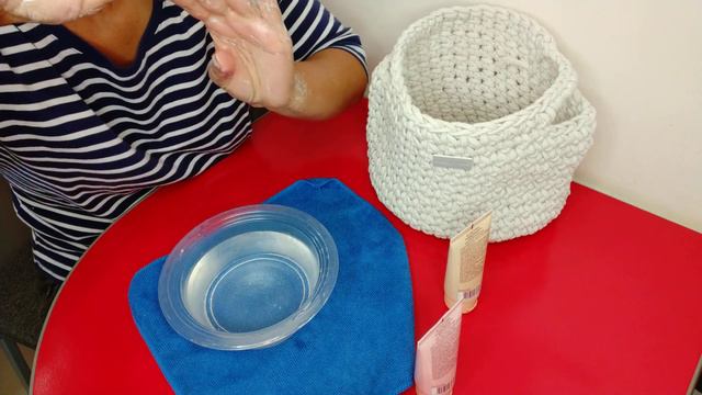 Что выдает возраст в первую очередь? смотреть онлайн