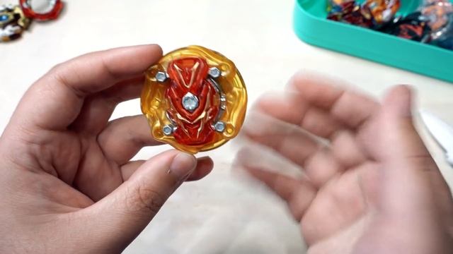 ПОДАРИЛИ ТЕЛЕФОН! Открываю подарки от подписчиков с турнира по Бейблэйду смотреть онлайн