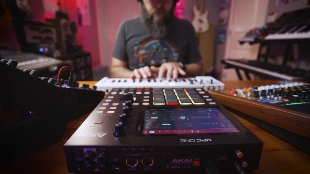 How To Setup MPC One, Tascam Model 12 and hardware synths for a multi track session смотреть онлайн