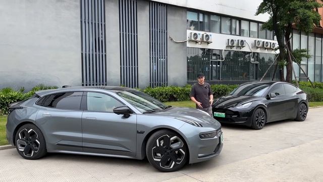 Топовый ZEEKR 001 готовится на отправку смотреть онлайн