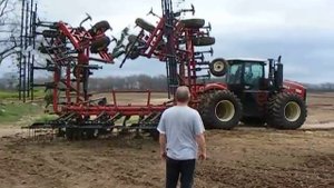 Культиватор С600 c трактором Buhler Versatile 500-3