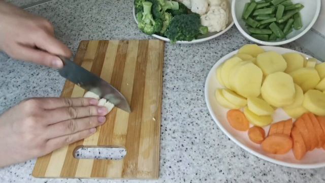 Тушеные овощи (вкусное и легкое дополнение к мясу).