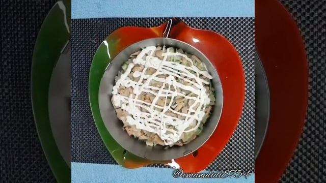 САЛАТ С ГРИБАМИ 》НУУУ ОЧЕНЬ ВКУСНЫЙ. ?