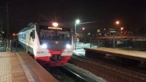 Электропоезд Эд4м прибывает на станцию Водники МЦД-1 D1 Москва|Московский транспорт