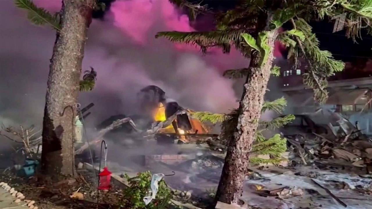 Во Флориде легкомоторный самолет потерпел крушение и упал на дома-трейлеры