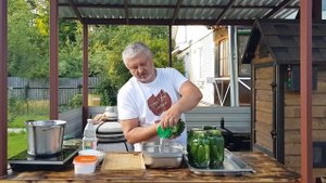 И через 2 года хрустят как с грядки.Лучший маринад для огурцов.