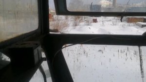 Кран включается но нет поворота башни.