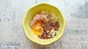 Тефтели с гречкой на сковороде