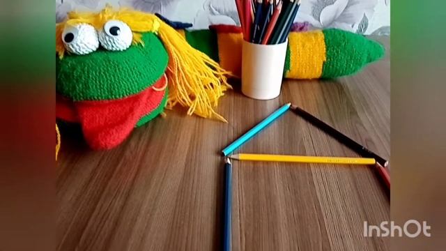 Сегодня на канале "Шоша и ее компания" мы сделаем своими руками игру "Карандаши и поиграем в нее.