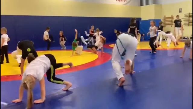 ОТКРЫТЫЙ УРОК ПО КАПОЭЙРА/ г.Ярославль смотреть онлайн