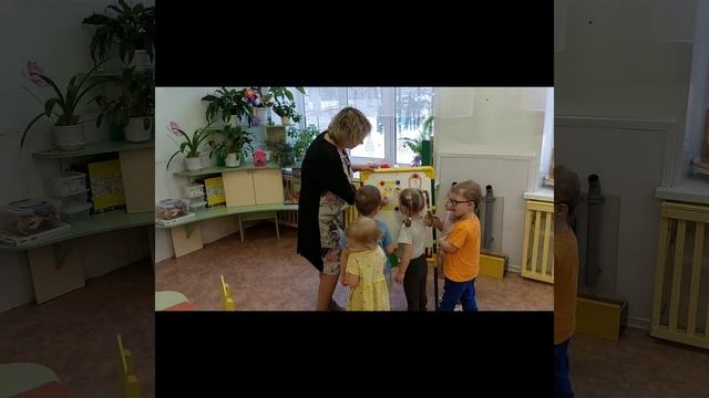 Образовательная ситуация в первой младшей группе (ХЭР лепка) "Желтые цыплята"