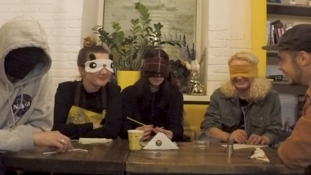 Она нюхает КОФЕ? Угадай по запаху челлендж #coffeesmile