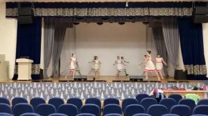 "А ко двору, ко двору!"Стилизация народного танца.