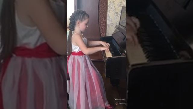 Скред Дарья Укр. нар. пісня "Ніч, яка місячна" смотреть онлайн