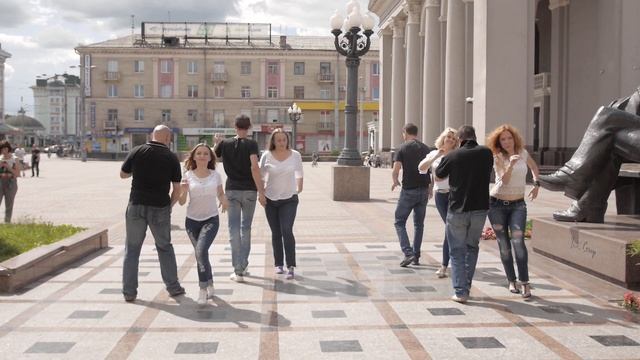Ukranian Bachata flashmob, Rivne 08.07.2018 (GRUPO EXTRA - OJALA) смотреть онлайн