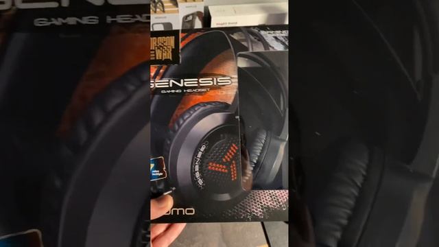 Гарнитура Qumo Genesis GHS 0012, стереогарнитура, подсветка 7 цв / Лучшие наушники / смотреть онлайн