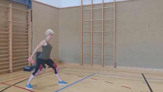 Arme / Schultern / Hanteln / Irina Fitpoint / Руки / Плечи / Гантели смотреть онлайн