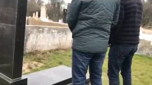В Азербайджане осквернили могилу отца оппозиционера Видади Искендерли