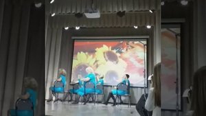 Танец воспитателей на "День Учителя"