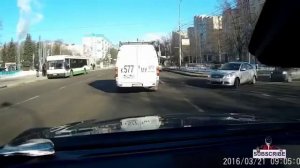 Авто приколы - Бабы за рулем