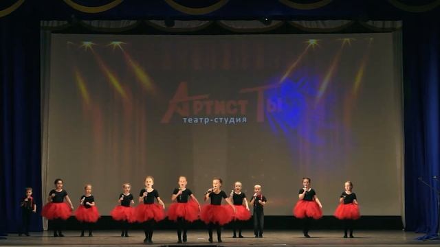 Песня "Замечательный сосед", поёт средняя группа филиала Восточной-Кругликовский.