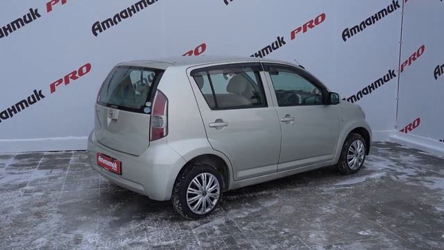 Обзор на золотой Toyota Passo Хетчбэк 1.0 AT (71 л. с.), 2005 года выпуска | Атлантик PRO смотреть онлайн