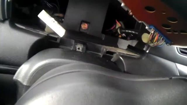 Как выкрутить цоколь из патрона !