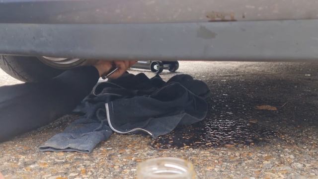 Corsa C 1.2 twinport oil and filter change. смотреть онлайн