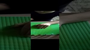 Антон выживает  растение против зомби лего