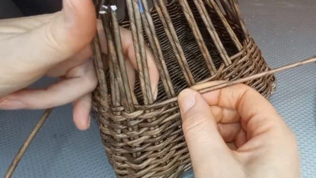 Корзина из газетных трубочек. Мастер-класс. Плетение из газет. #ольгасержантова смотреть онлайн