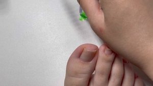 Сделала педикюр самой себе за пол часа ? дизайн минутка