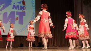 Русский народный танец "Клубочки"
